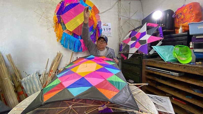 Don Pedro elabora papalotes artesanales desde hace más de 12 años | Fotorreportaje